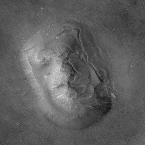 Tvář na Marsu z roku 2001