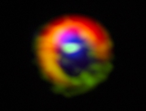 Snímek systému HD 142527 pořízený sítí ALMA