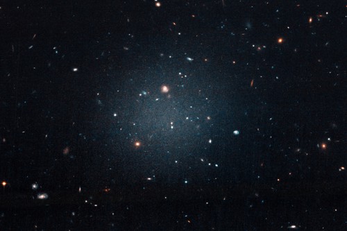 Galaxie NGC 1052-DF2