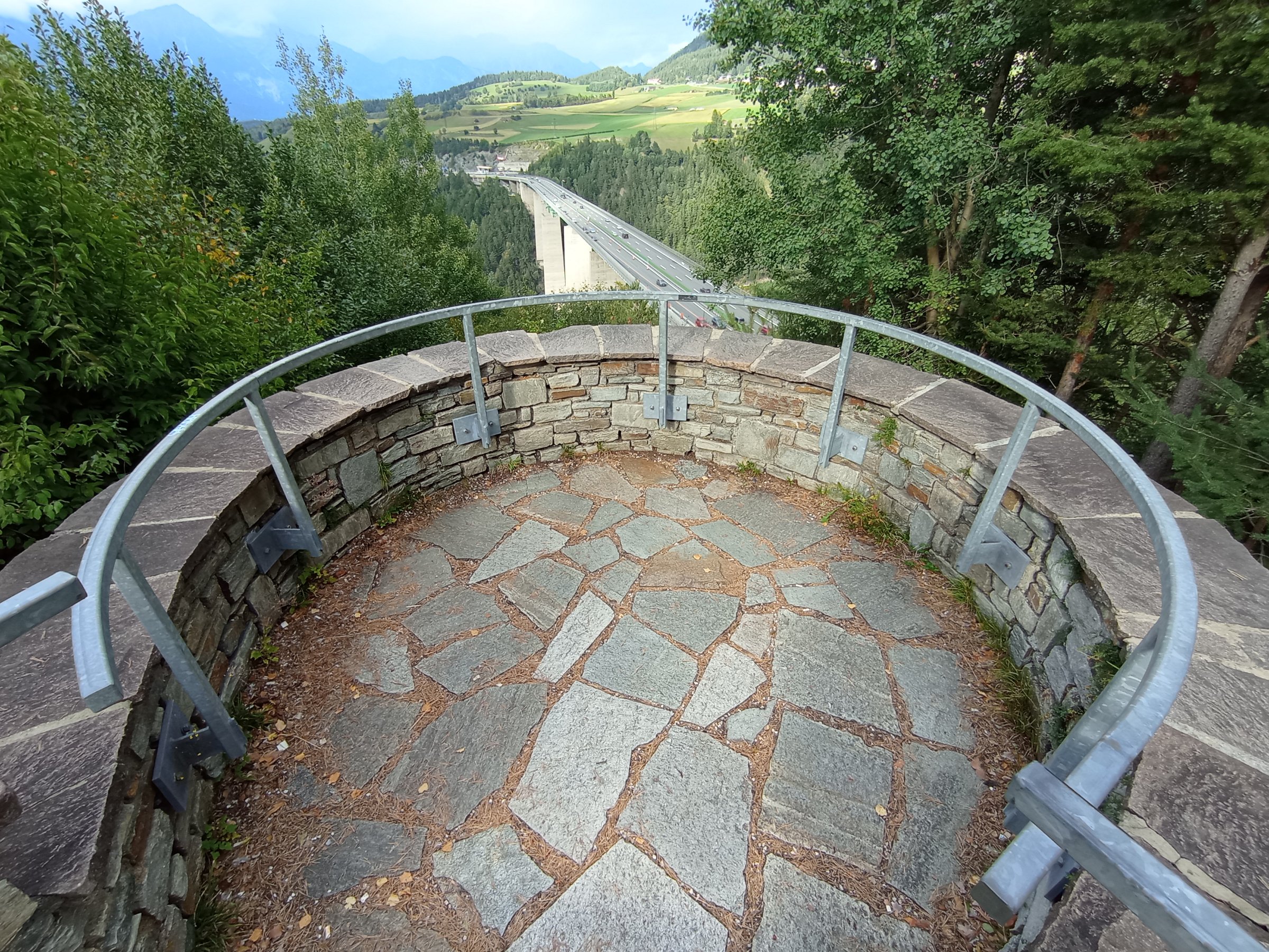 05.jpg