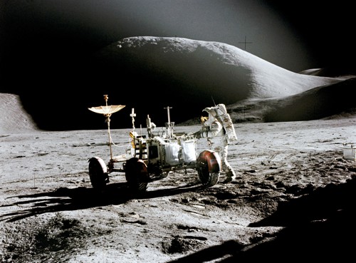 Lunární vozítko na Měsíci při misi Apolla 15