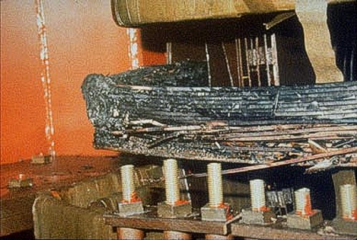 Poškozený transformátor, New Jersey, 1989.