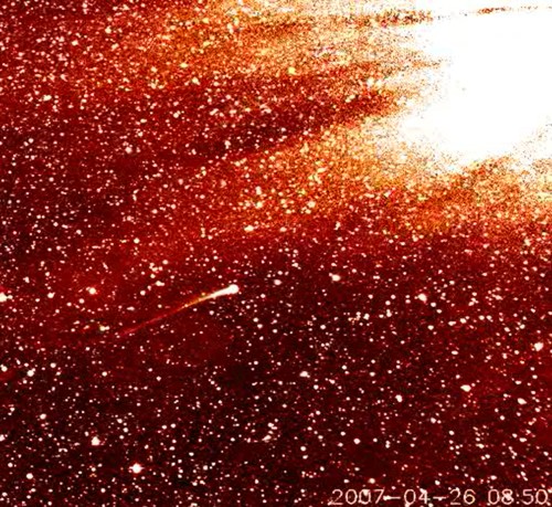 Slunce s kometou