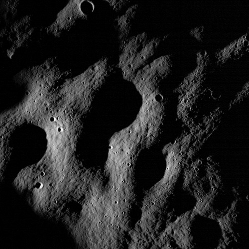 Druhý snímek z LRO