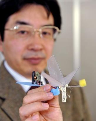 Robotický kolibřík z Japonska