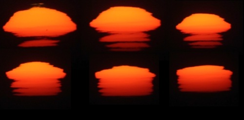 Atmosférická refrakce při západu Slunce.