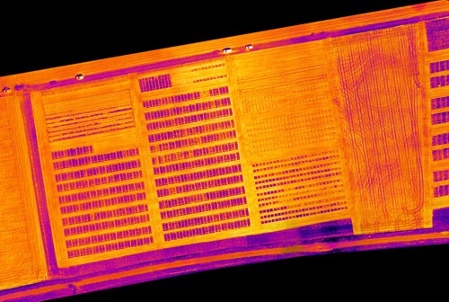 Termogram krajiny nasnímaný z dronu