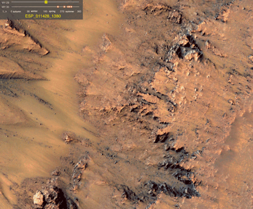 Série několika snímků ze sondy Mars Reconnaissance Orbiter