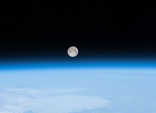 Měsíc z ISS