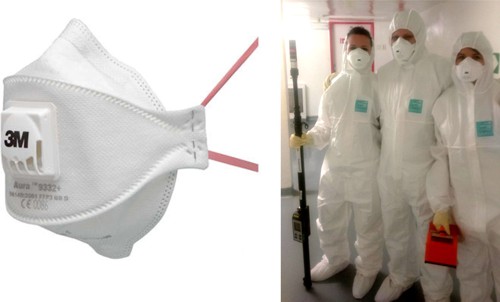 Vlevo respirátor s ochranným faktorem FFP3, vpravo pracovníci dozimetrické kontroly v „plné polní“