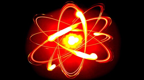 Atom – štěpení, nebo fúze?