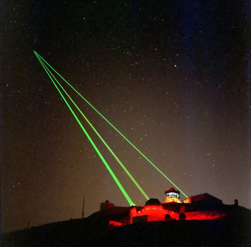Rayleighovy umělé hvězdy (LGS) ze Starfire Optical Range