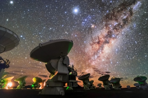 Radioteleskopická síť ALMA v Atacamské poušti